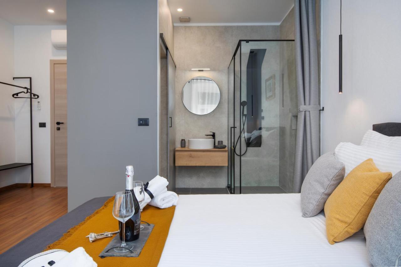 Deluxe Rooms And Apartments Korzo Pula Exteriér fotografie